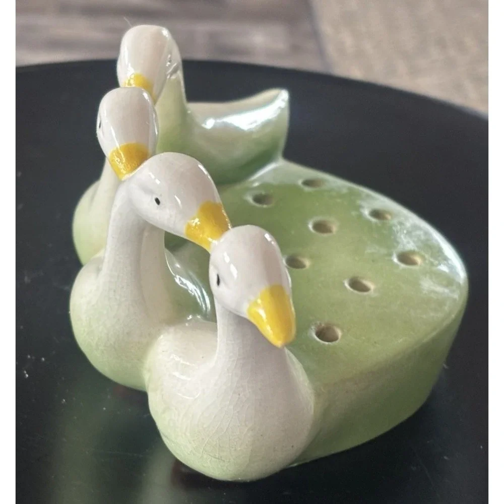 Vtg 4 White Geese in a Row Flower Frog for Floral Arrangements Ceramic Cottage